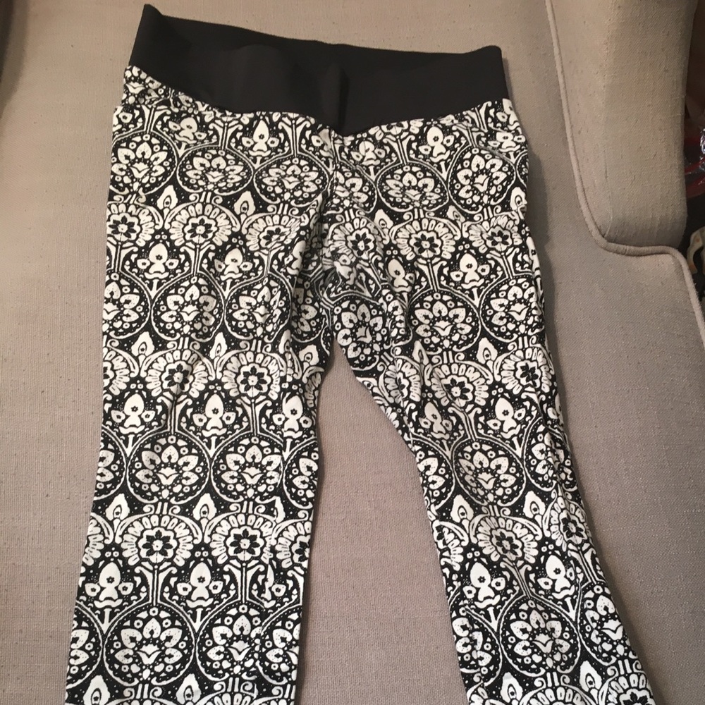 Old Navy maternity pants